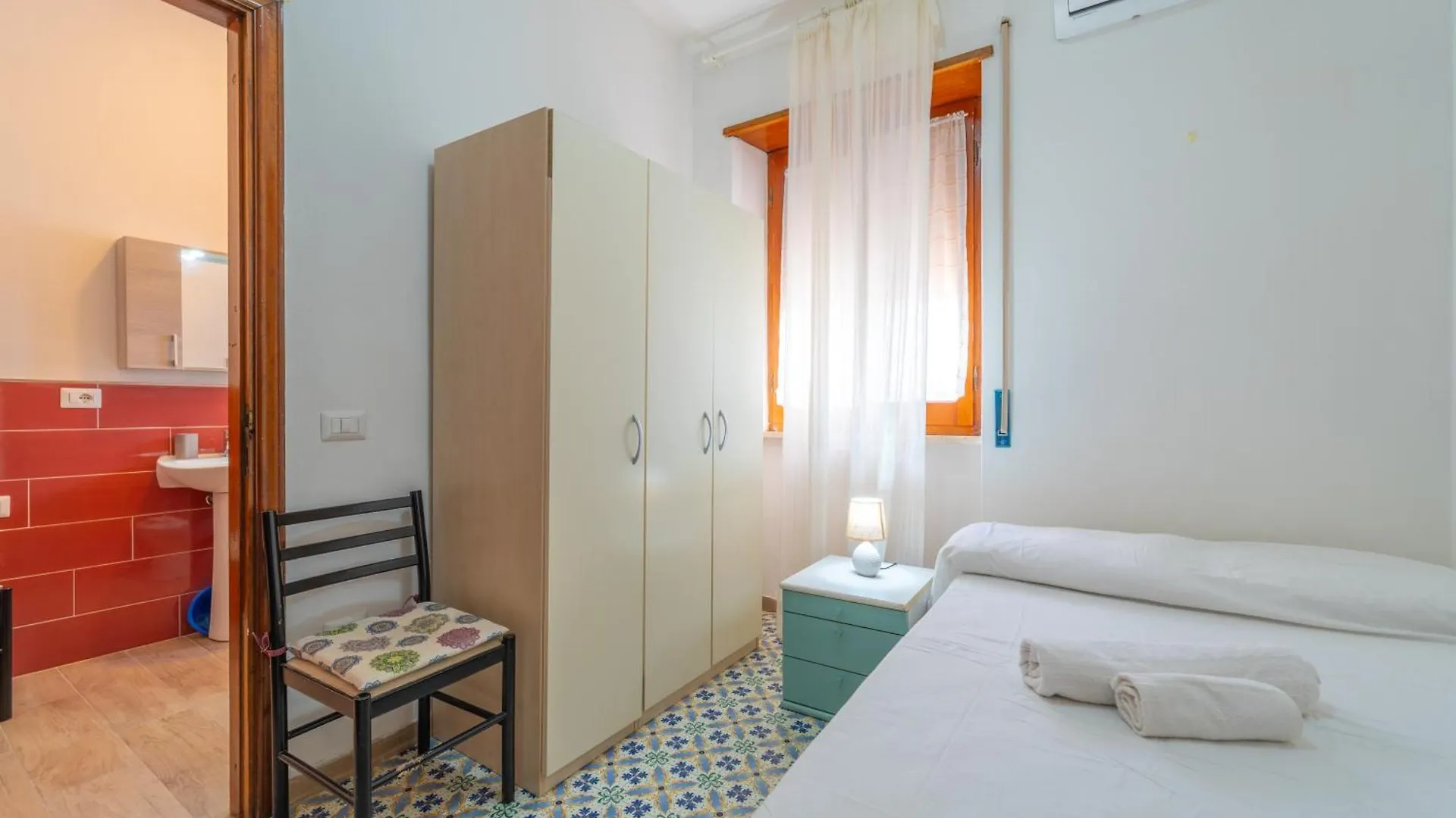 Penzion Emilia Room 2 Olbia